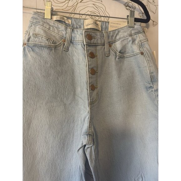 New Universal Thread Jeans Women’s  Size 2 Curvy High Rise Crop Light Denim 047 - Picture 4 of 9